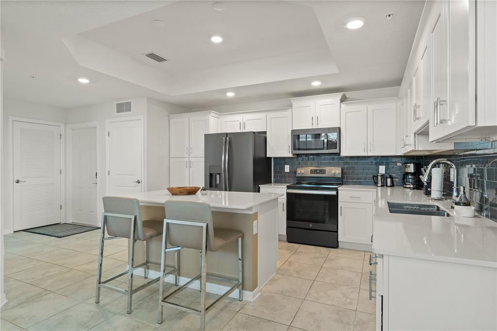 Active With Contract: $404,900 (3 beds, 2 baths, 1329 Square Feet)