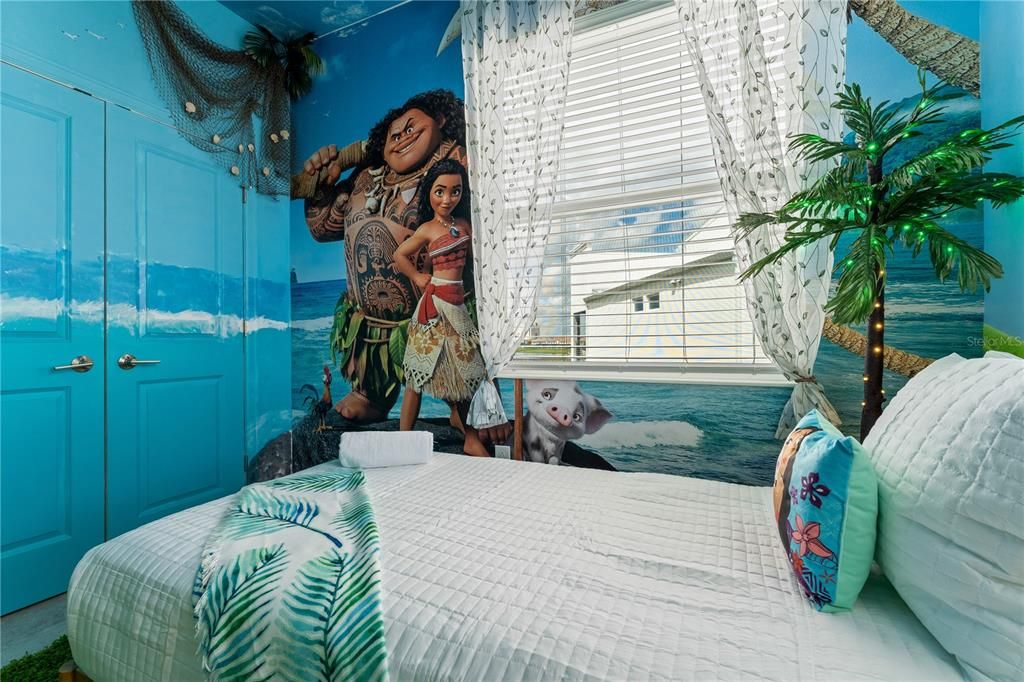 Active With Contract: $404,900 (3 beds, 2 baths, 1329 Square Feet)