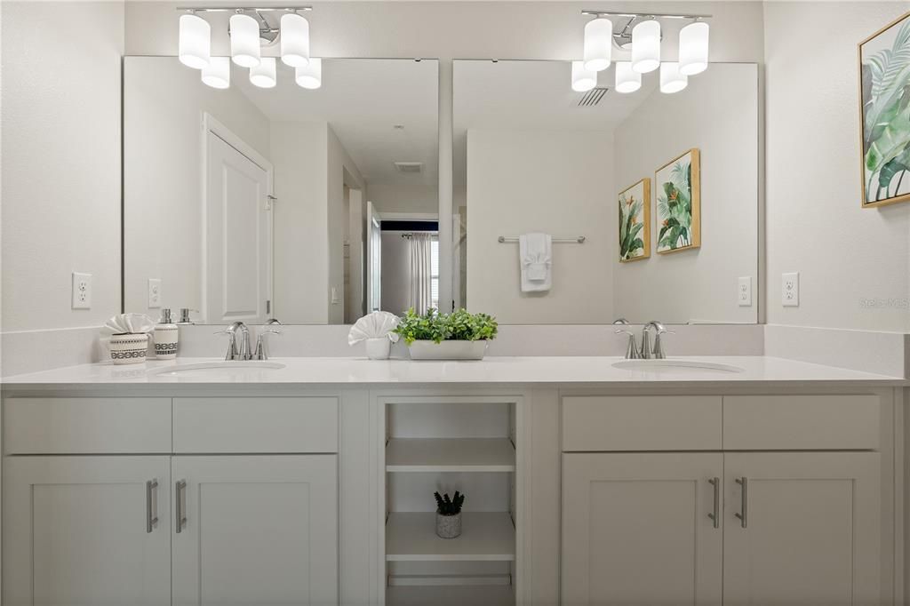 Active With Contract: $404,900 (3 beds, 2 baths, 1329 Square Feet)