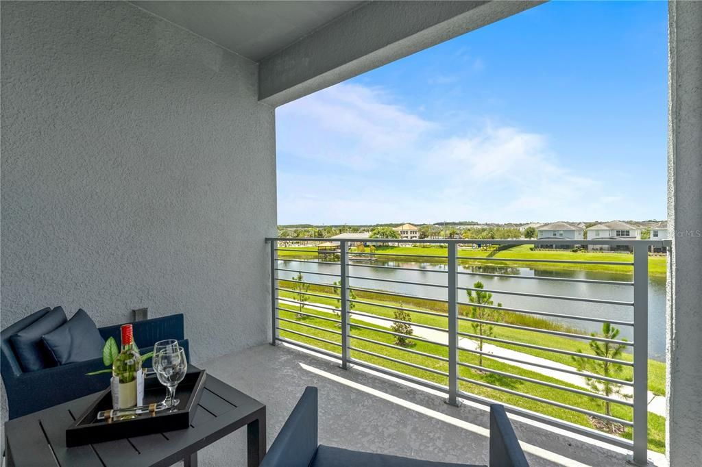 Active With Contract: $404,900 (3 beds, 2 baths, 1329 Square Feet)