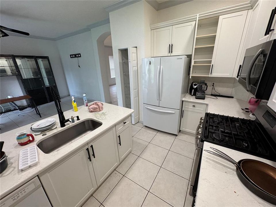 待售: $382,999 (3 贝兹, 2 浴室, 2080 平方英尺)