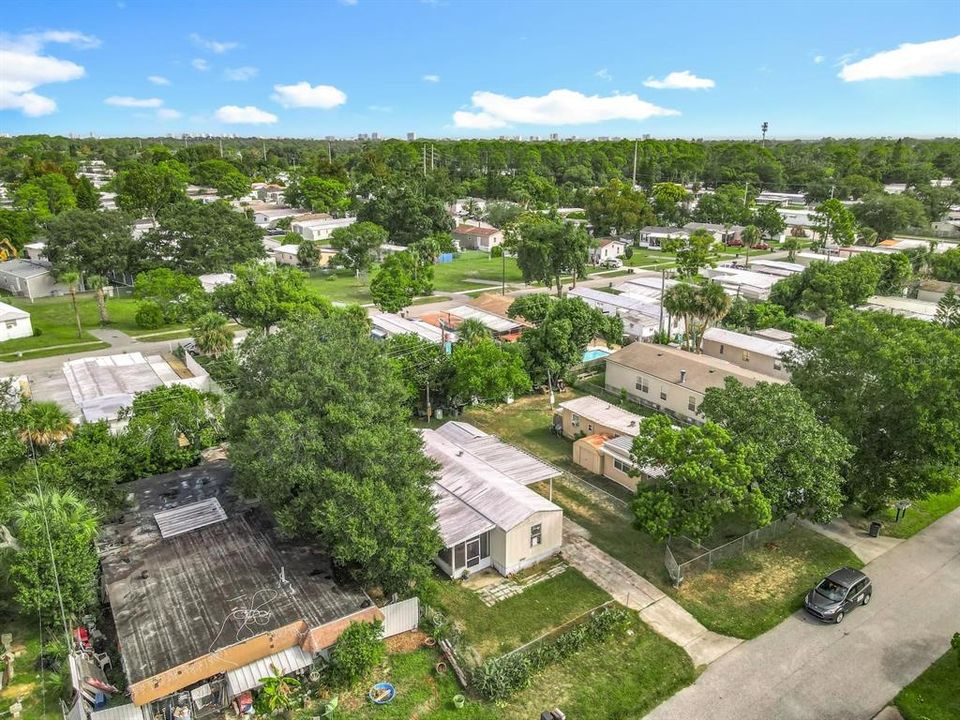 Active With Contract: $64,900 (2 beds, 1 baths, 672 Square Feet)