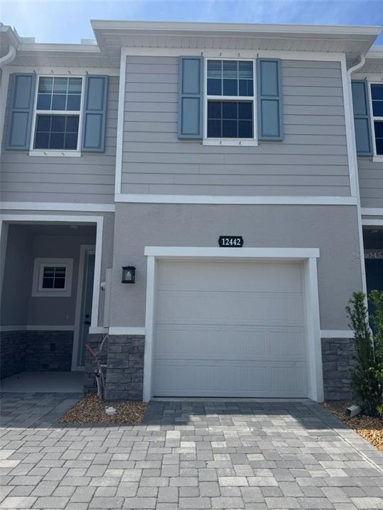 出租: $2,300 (3 贝兹, 2 浴室, 1674 平方英尺)