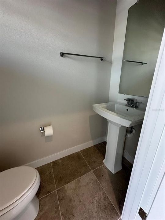 出租: $2,300 (3 贝兹, 2 浴室, 1674 平方英尺)