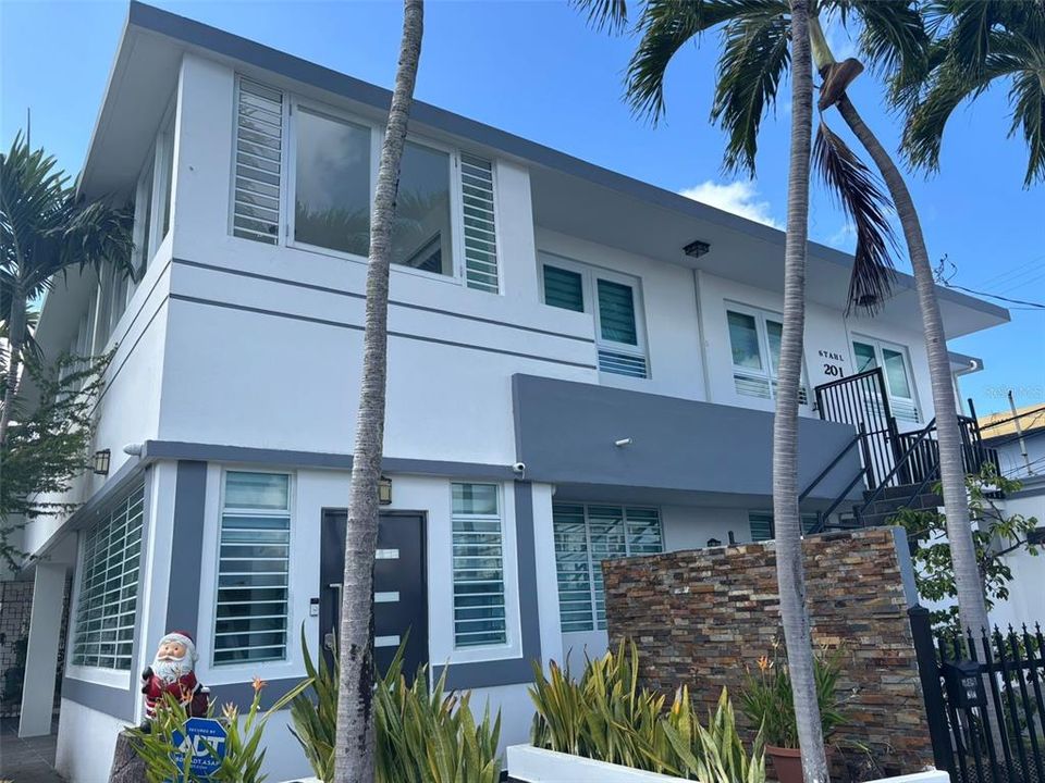 Recently Rented: $2,100 (2 beds, 2 baths, 800 Square Feet)