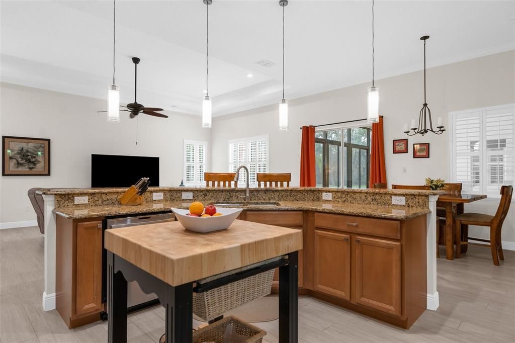 For Sale: $549,000 (4 beds, 3 baths, 3130 Square Feet)