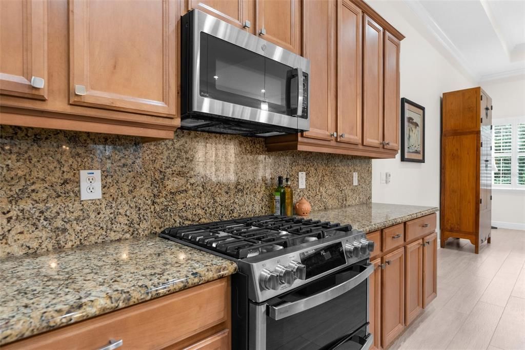 For Sale: $549,000 (4 beds, 3 baths, 3130 Square Feet)