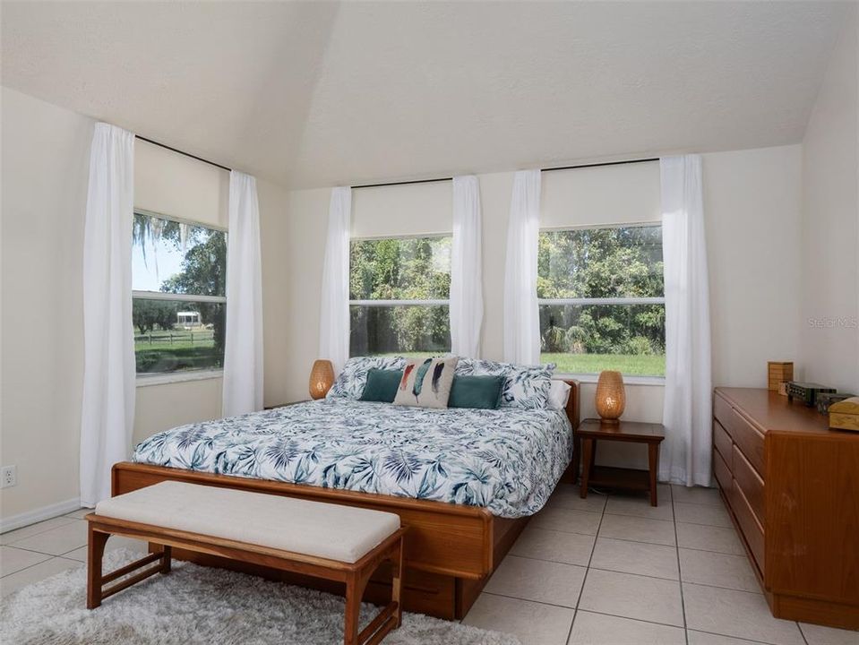 For Sale: $1,735,000 (4 beds, 3 baths, 3000 Square Feet)