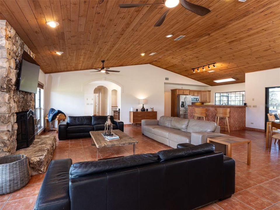 For Sale: $1,735,000 (4 beds, 3 baths, 3000 Square Feet)