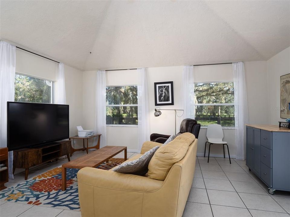 For Sale: $1,735,000 (4 beds, 3 baths, 3000 Square Feet)