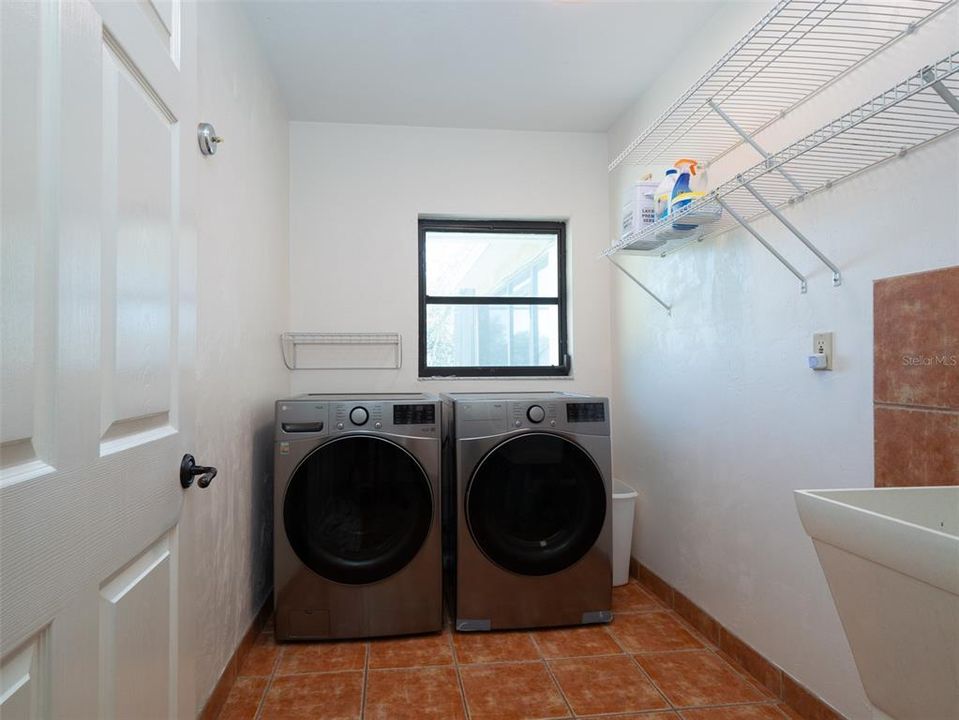 For Sale: $1,735,000 (4 beds, 3 baths, 3000 Square Feet)