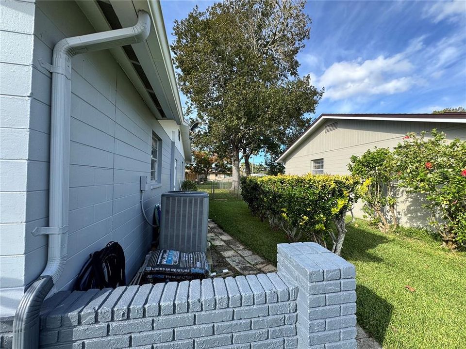 For Sale: $269,500 (3 beds, 2 baths, 1286 Square Feet)
