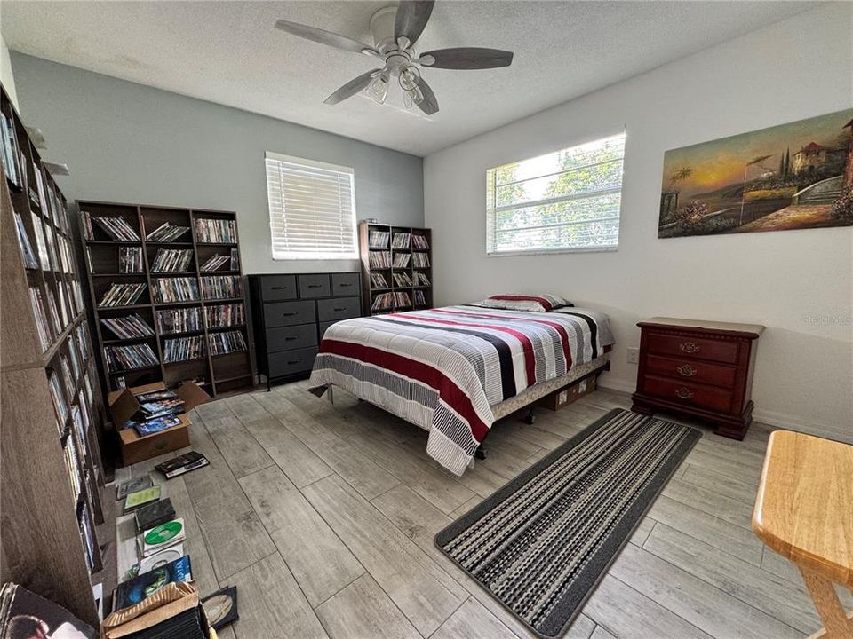 For Sale: $269,500 (3 beds, 2 baths, 1286 Square Feet)