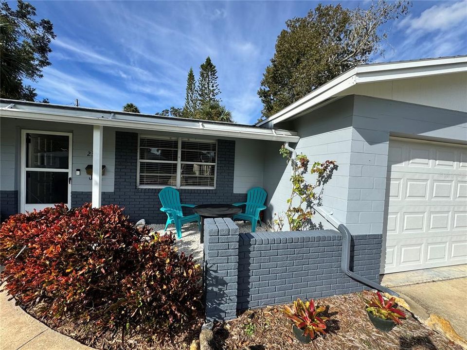 For Sale: $269,500 (3 beds, 2 baths, 1286 Square Feet)