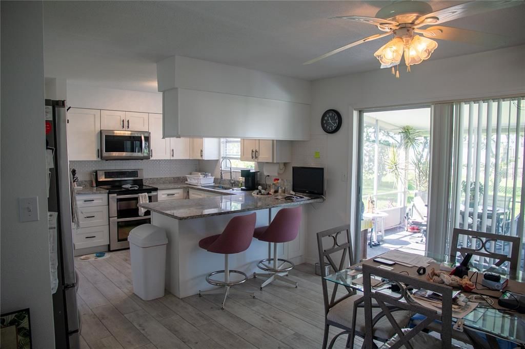 For Sale: $269,500 (3 beds, 2 baths, 1286 Square Feet)