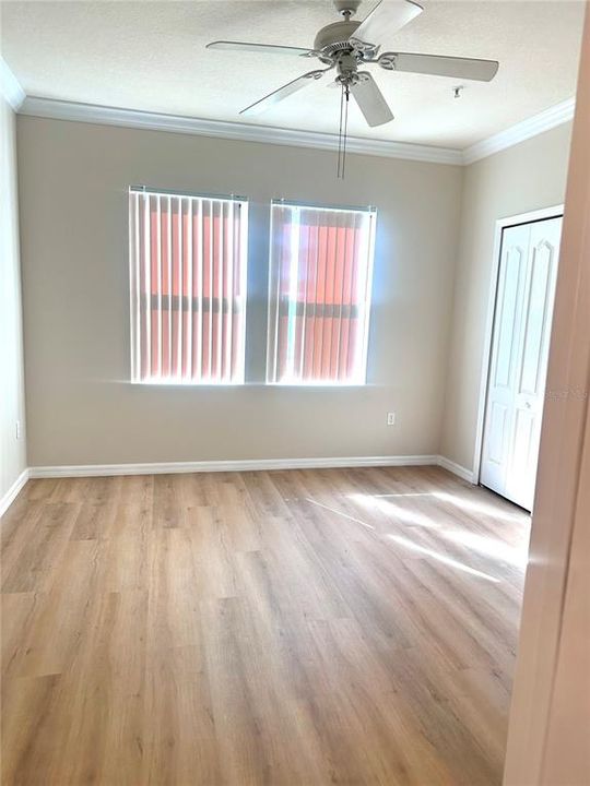 出租: $1,950 (3 贝兹, 2 浴室, 1296 平方英尺)