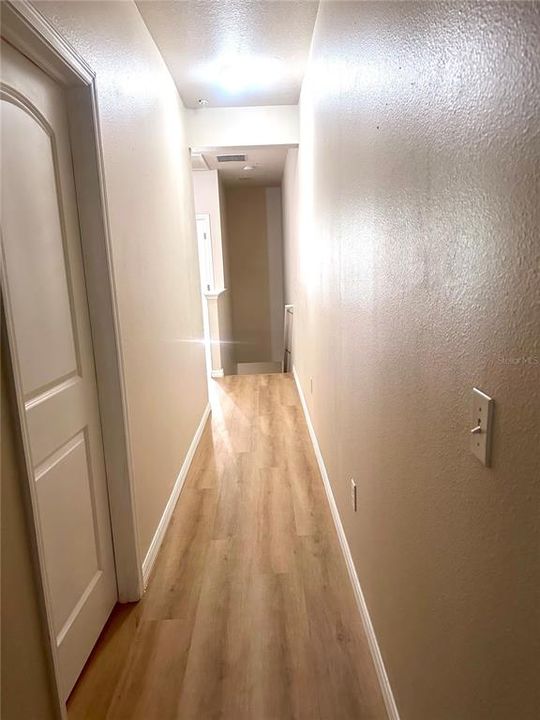 出租: $1,950 (3 贝兹, 2 浴室, 1296 平方英尺)