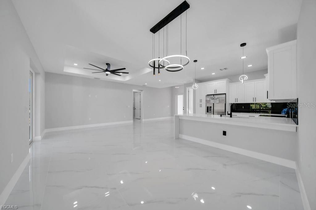 На продажу: $329,900 (3 спален, 2 ванн, 1536 Квадратных фут)