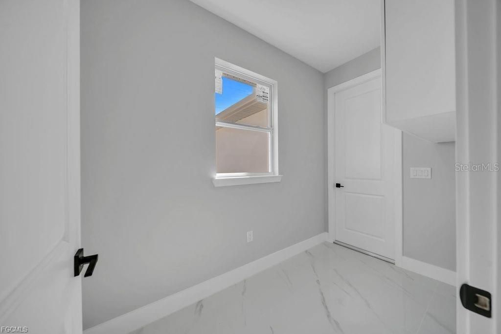 На продажу: $329,900 (3 спален, 2 ванн, 1536 Квадратных фут)