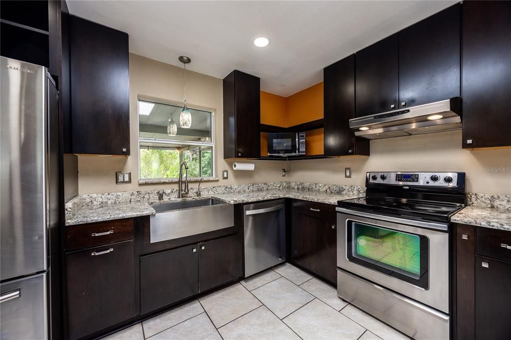 Active With Contract: $349,000 (3 beds, 2 baths, 1529 Square Feet)