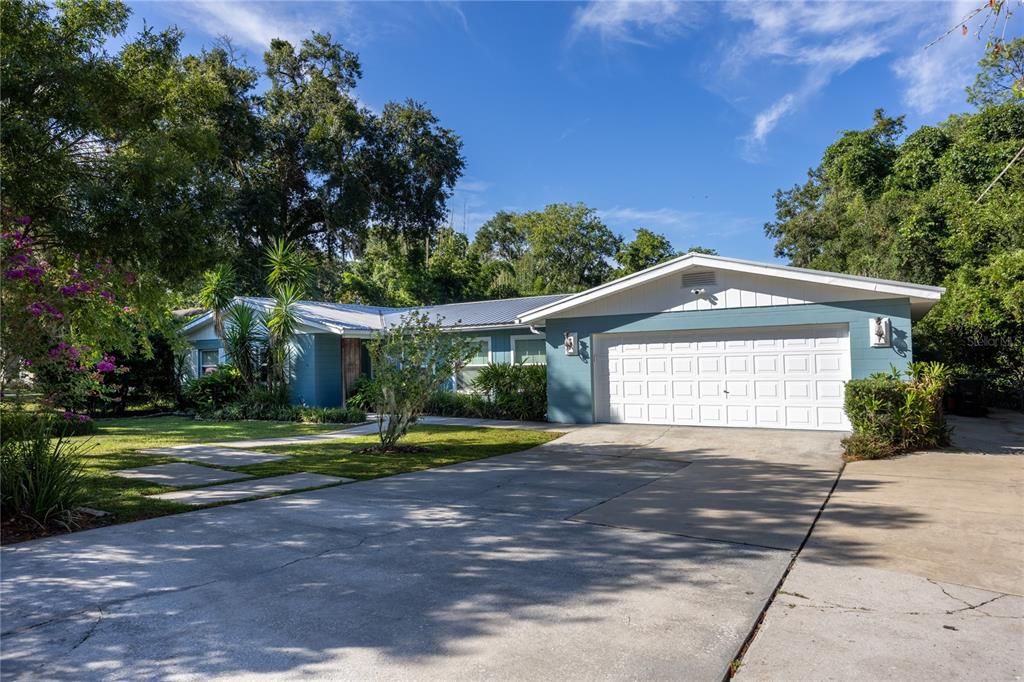Active With Contract: $349,000 (3 beds, 2 baths, 1529 Square Feet)