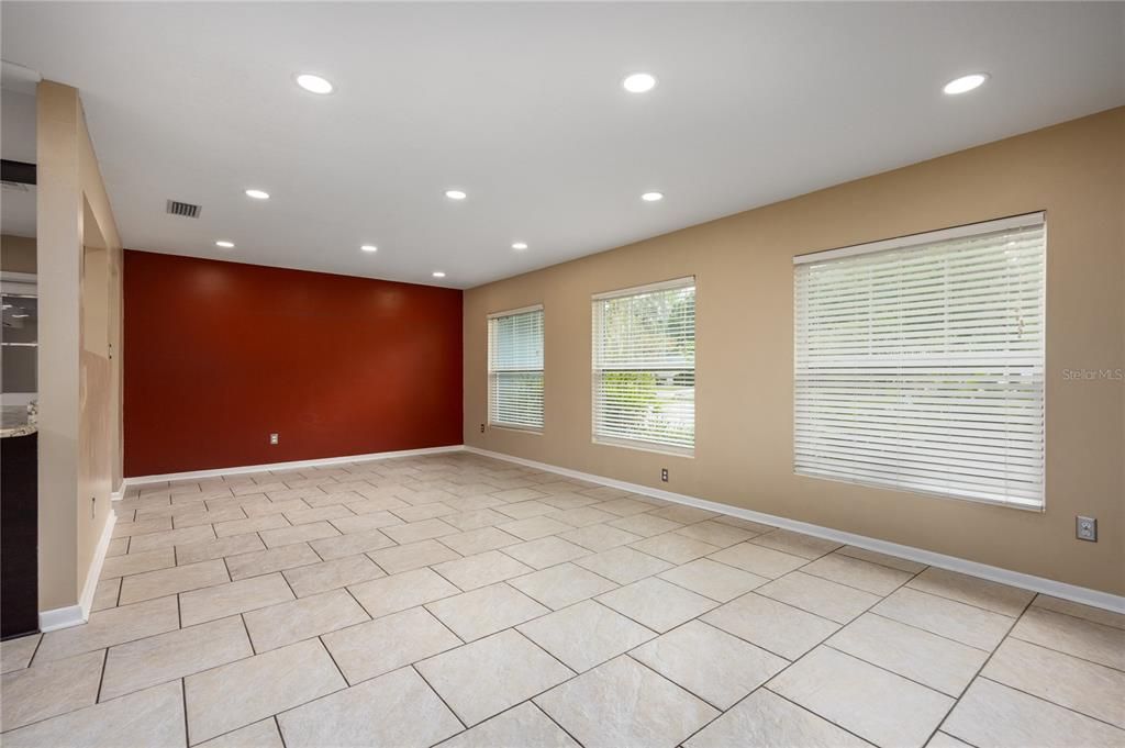 Active With Contract: $349,000 (3 beds, 2 baths, 1529 Square Feet)