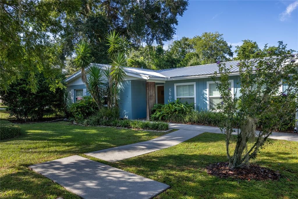 Active With Contract: $349,000 (3 beds, 2 baths, 1529 Square Feet)