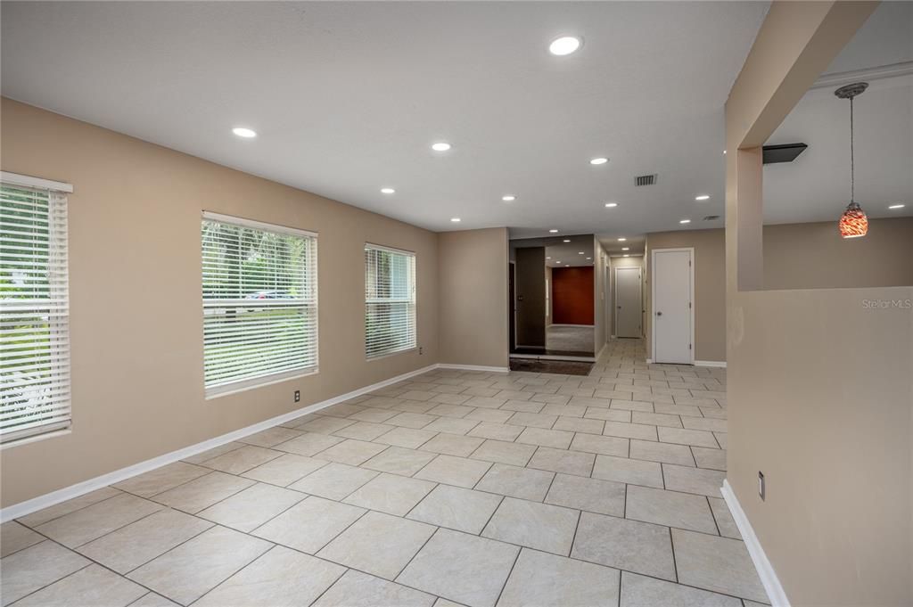 Active With Contract: $349,000 (3 beds, 2 baths, 1529 Square Feet)