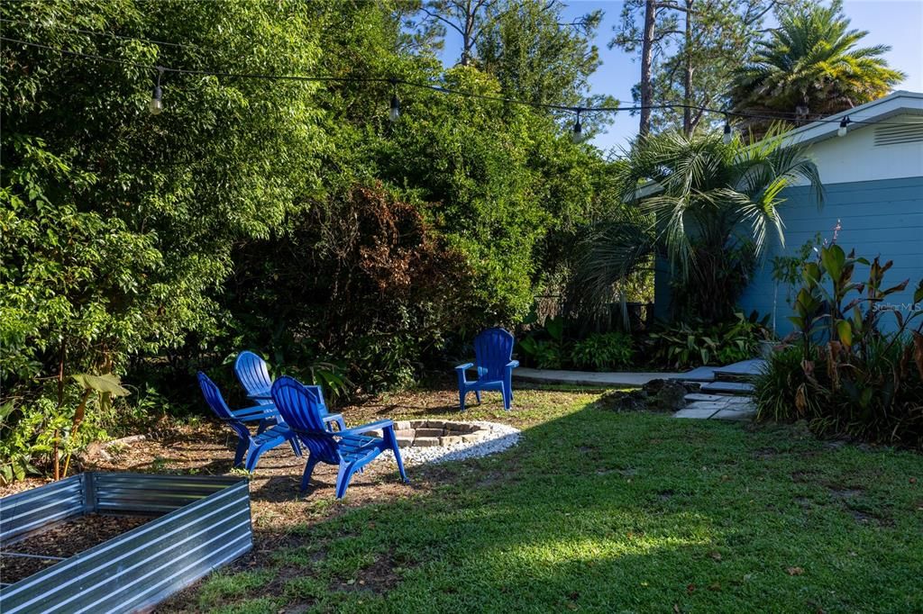 Active With Contract: $349,000 (3 beds, 2 baths, 1529 Square Feet)