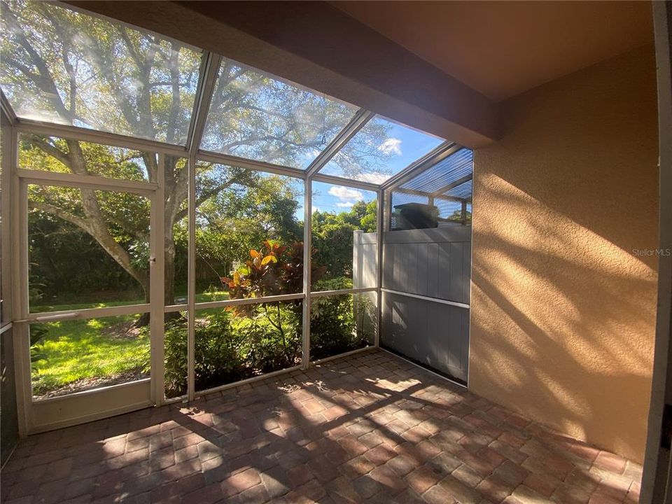 Active With Contract: $1,850 (2 beds, 2 baths, 1268 Square Feet)