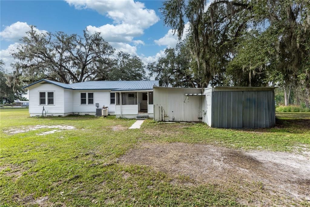 Activo con contrato: $295,000 (3 camas, 1 baños, 1205 Pies cuadrados)