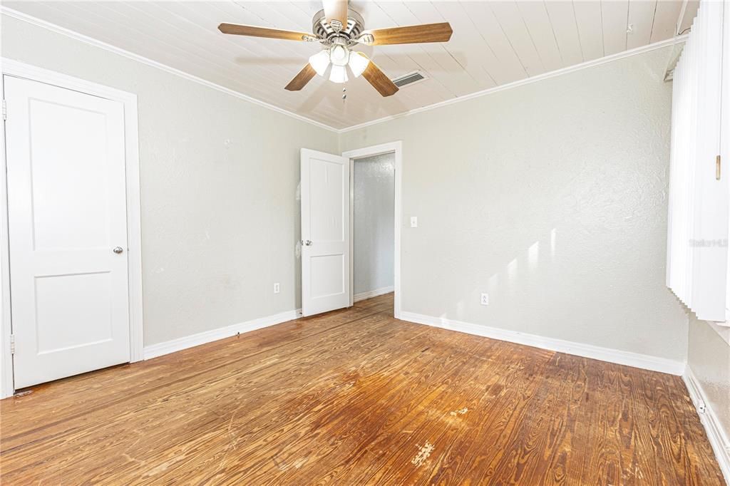 Activo con contrato: $295,000 (3 camas, 1 baños, 1205 Pies cuadrados)