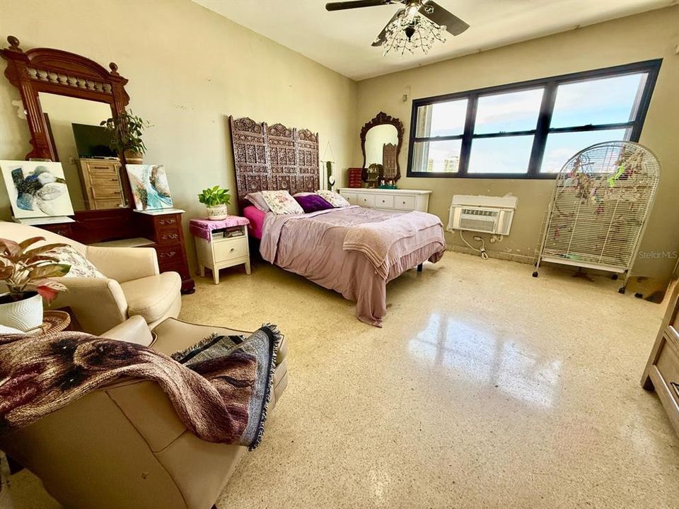 For Sale: $450,000 (3 beds, 2 baths, 1626 Square Feet)