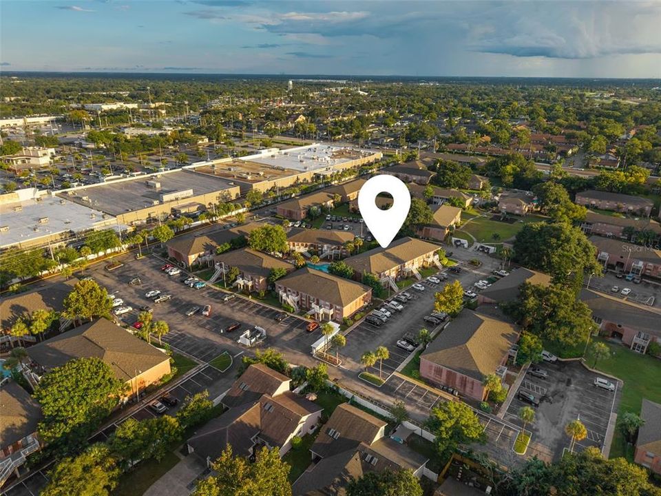 Activo con contrato: $1,100 (1 camas, 1 baños, 550 Pies cuadrados)