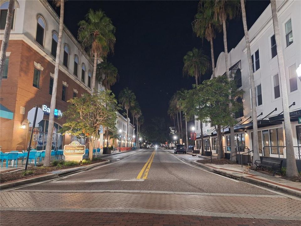 Active With Contract: $1,500,000 (5 beds, 3 baths, 3593 Square Feet)