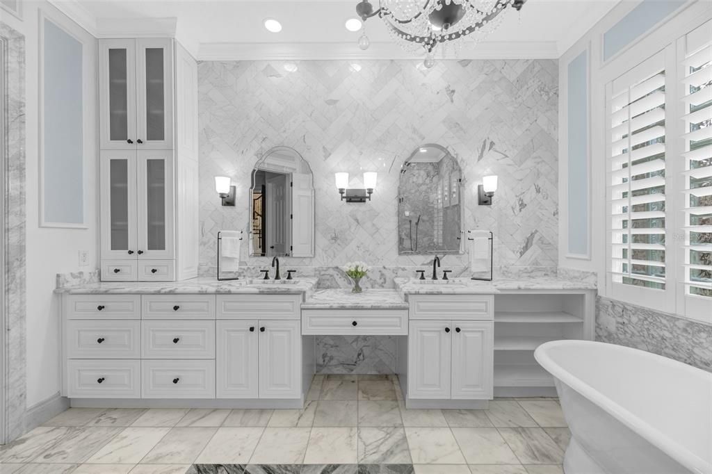 Active With Contract: $1,500,000 (5 beds, 3 baths, 3593 Square Feet)