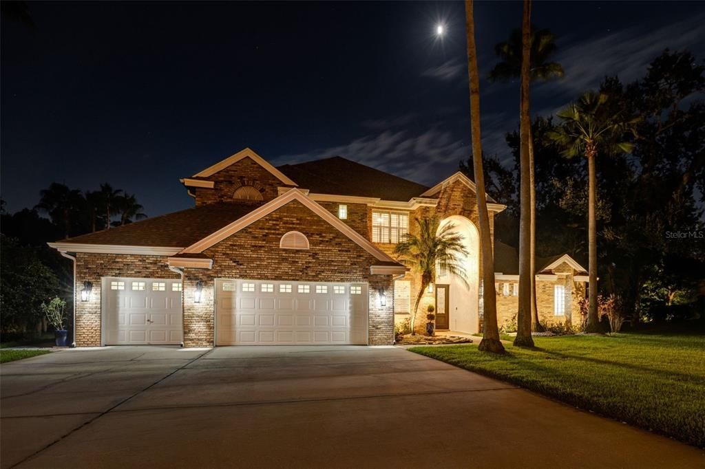 Active With Contract: $1,500,000 (5 beds, 3 baths, 3593 Square Feet)