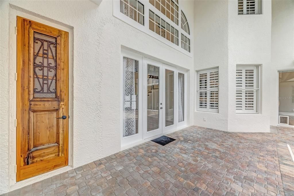 Active With Contract: $1,500,000 (5 beds, 3 baths, 3593 Square Feet)