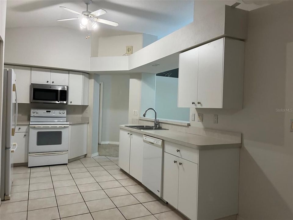 Active With Contract: $2,395 (4 beds, 2 baths, 1760 Square Feet)