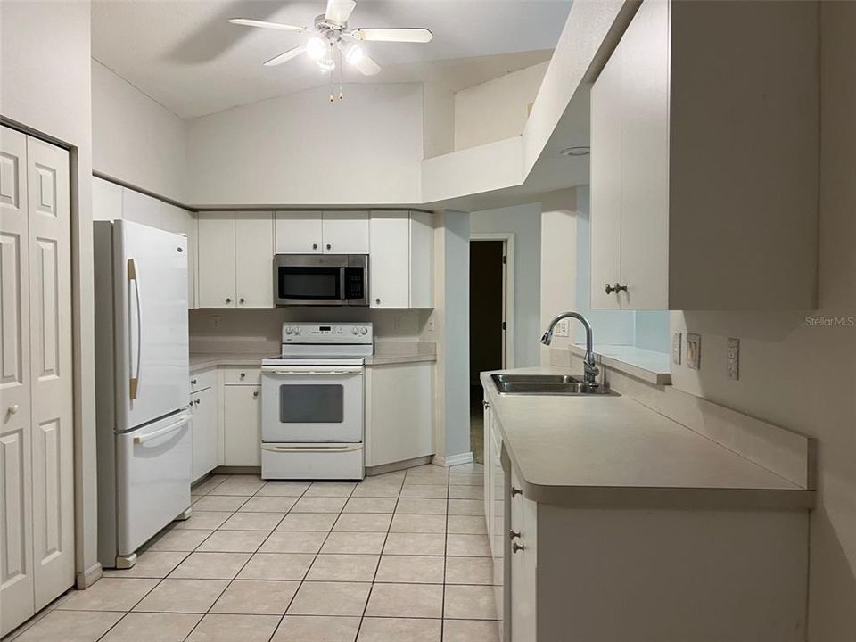 Active With Contract: $2,395 (4 beds, 2 baths, 1760 Square Feet)