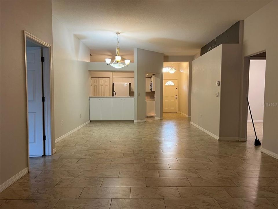 Active With Contract: $2,395 (4 beds, 2 baths, 1760 Square Feet)