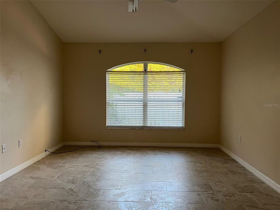 Active With Contract: $2,395 (4 beds, 2 baths, 1760 Square Feet)