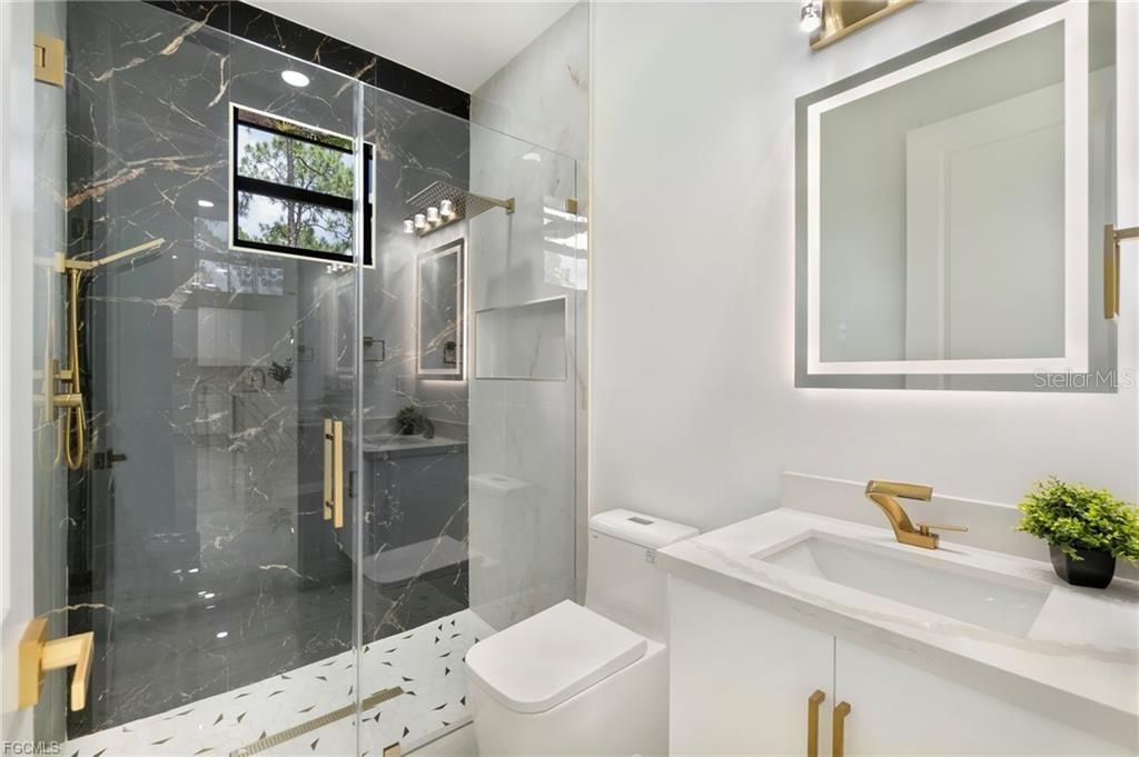 For Sale: $349,900 (3 beds, 2 baths, 1536 Square Feet)