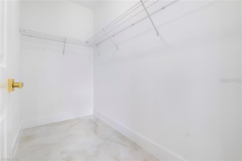 For Sale: $349,900 (3 beds, 2 baths, 1536 Square Feet)