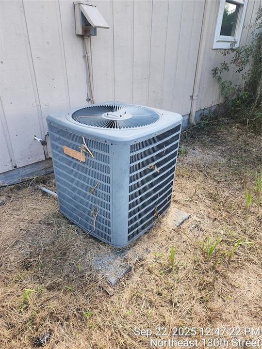 待售: $129,900 (2 贝兹, 1 浴室, 1038 平方英尺)