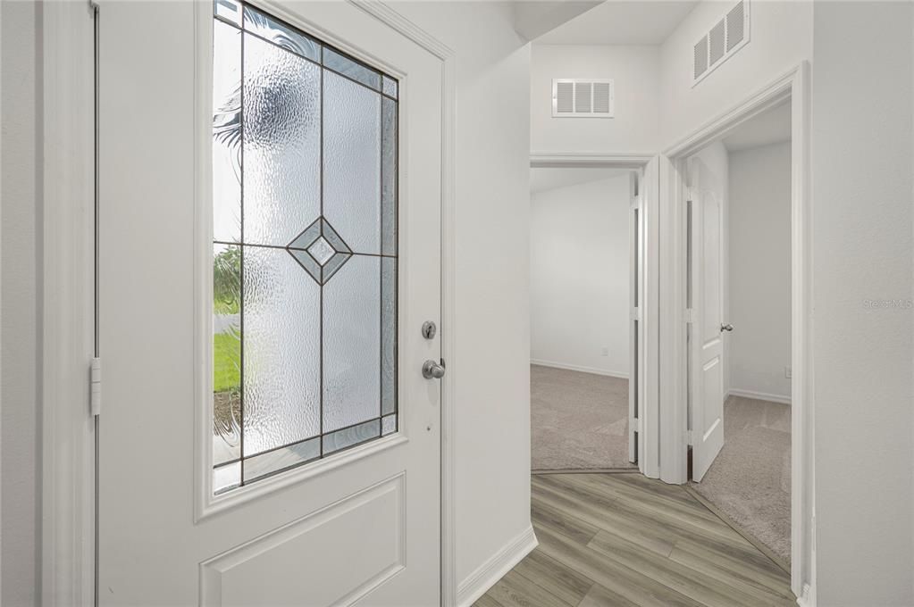 合同活跃: $354,900 (5 贝兹, 3 浴室, 1984 平方英尺)