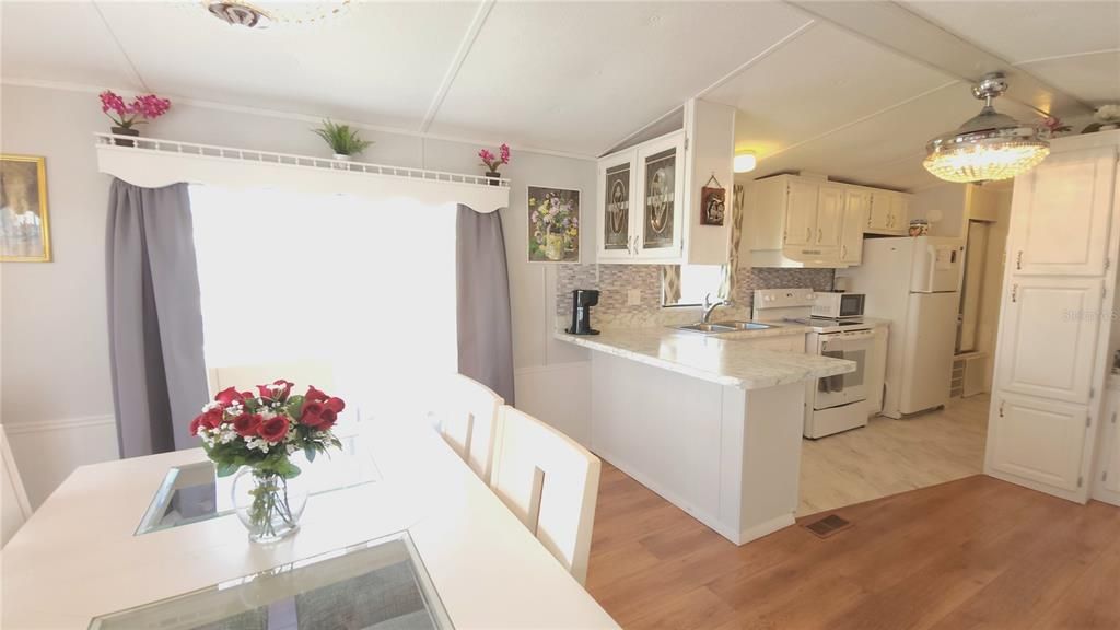 На продажу: $134,000 (1 спален, 2 ванн, 840 Квадратных фут)