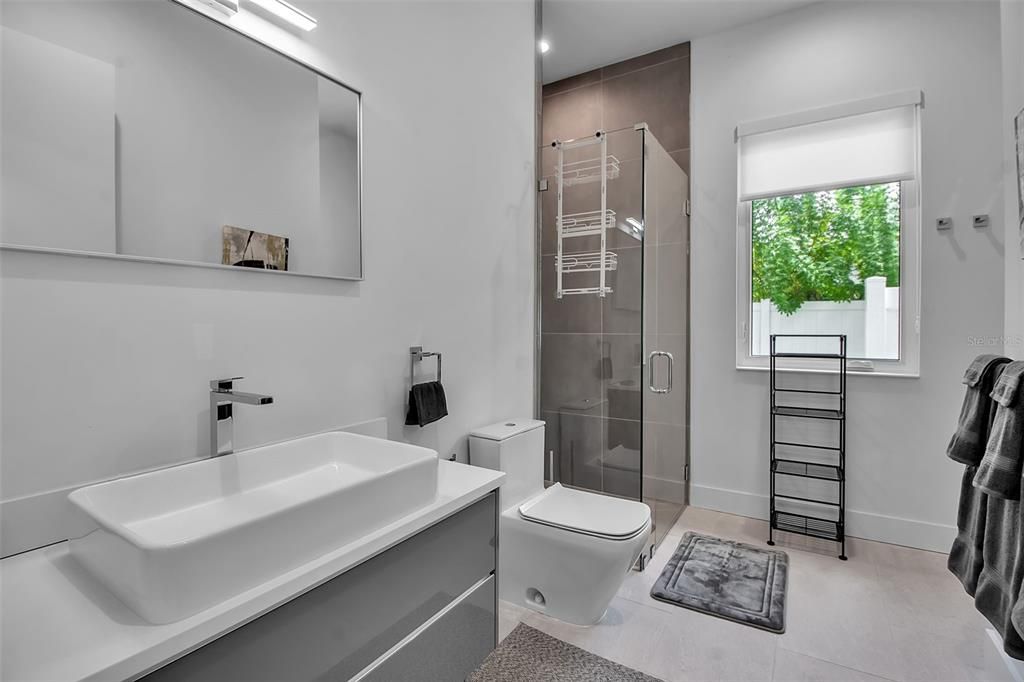 For Sale: $1,999,000 (4 beds, 3 baths, 2731 Square Feet)