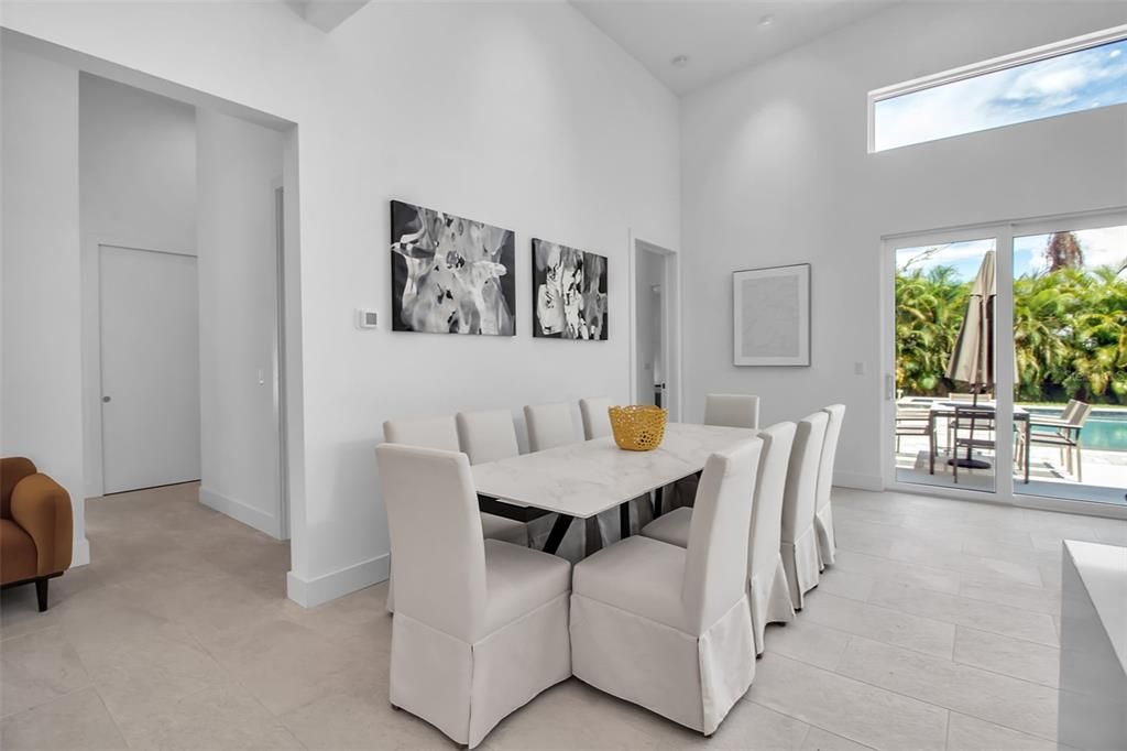 For Sale: $1,999,000 (4 beds, 3 baths, 2731 Square Feet)