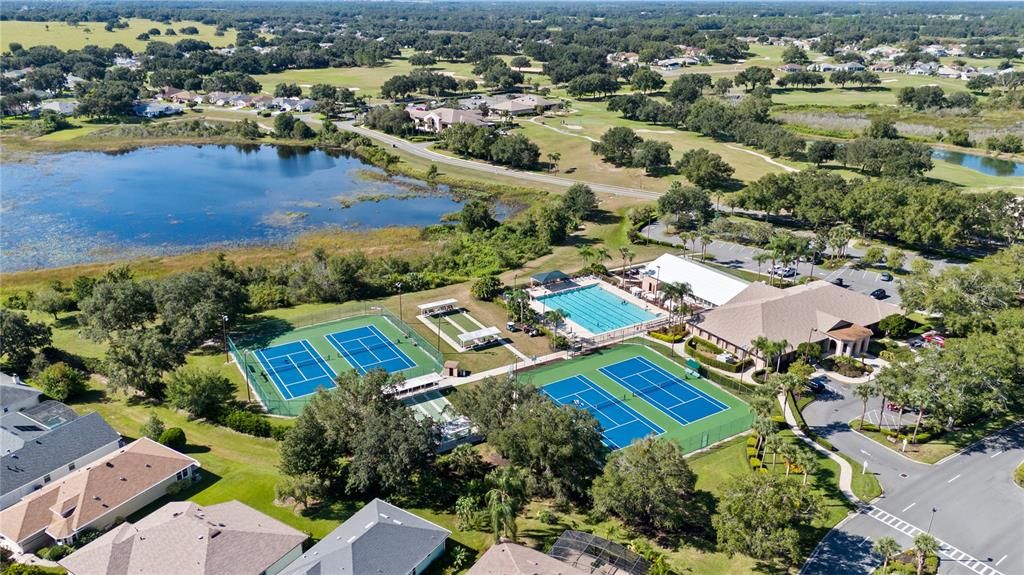 合同活跃: $320,000 (3 贝兹, 2 浴室, 2031 平方英尺)